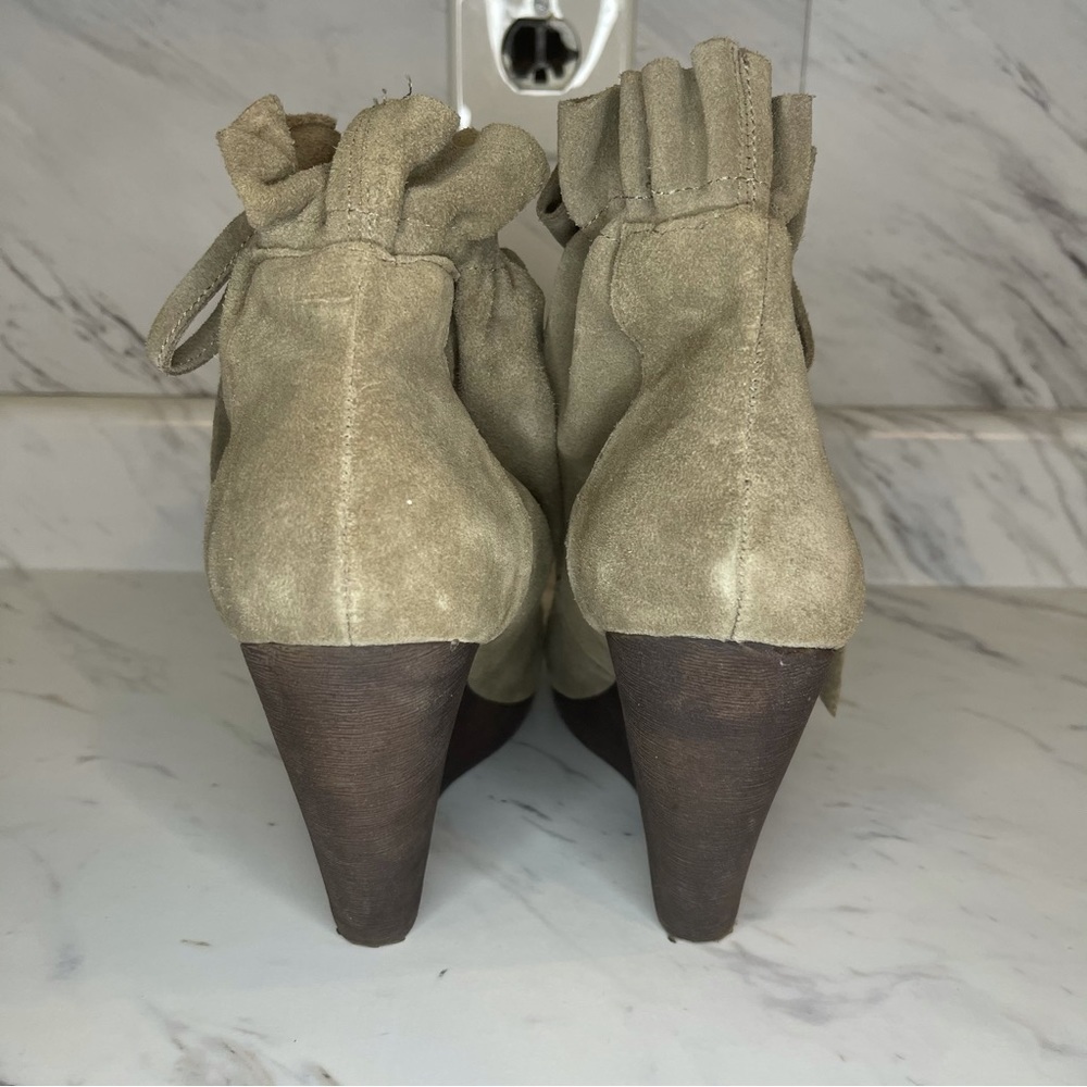 Steve Madden “Matti” Leather Wedge Booties  - Size 8M - Picture 10 of 13